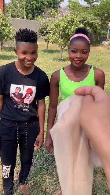 黑人可以穿白丝袜视频,黑人时尚新潮流