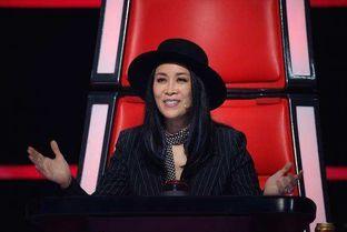 明星在公众场合,风采依旧引关注